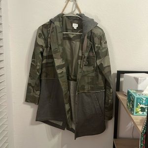 camo sweatshirt jacket